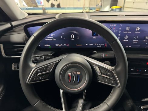Certified 2025 Buick Envision Preferred image 17