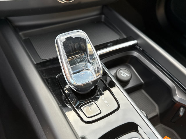 Certified 2026 Volvo XC60 B5 Plus AWD/4WD image 17