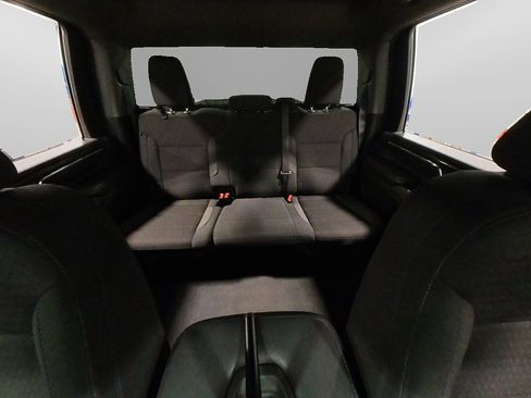 Used 2024 GMC Sierra 2500 SLE w/ SLE Convenience Package image 44