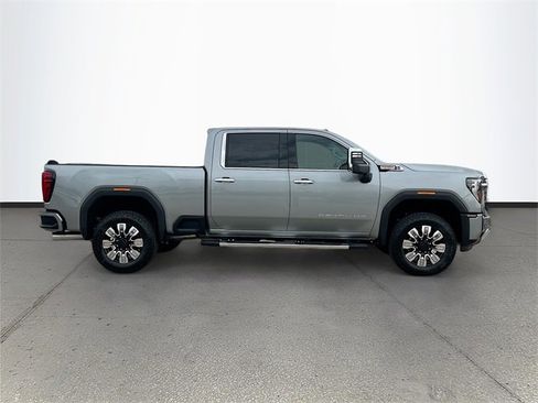 New 2026 GMC Sierra 2500 Denali w/ Denali Reserve Package image 3