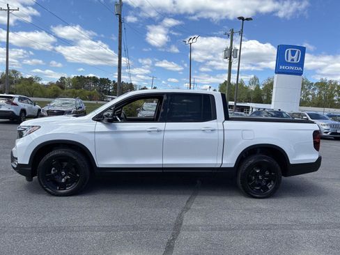 Certified 2025 Honda Ridgeline Black Edition image 4