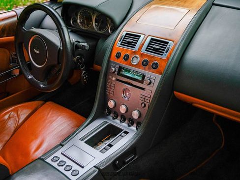 Used 2006 Aston Martin DB9 Volante RWD image 42