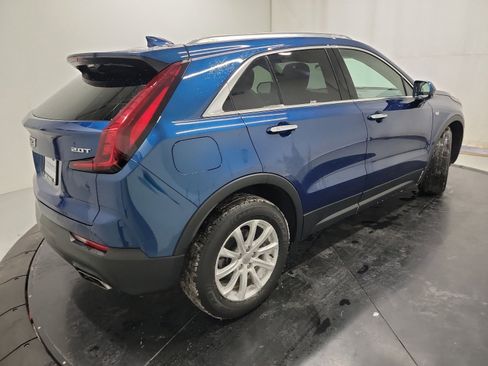Used 2019 Cadillac XT4 Luxury w/ Cold Weather Package image 9