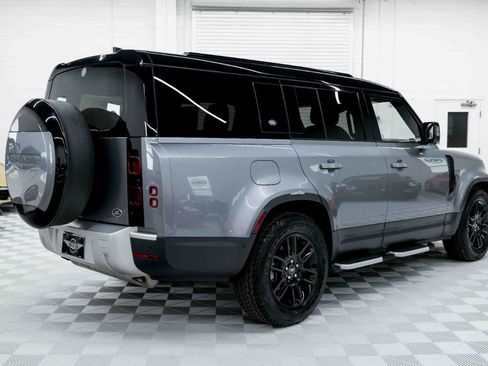 Used 2023 Land Rover Defender 130 SE image 7