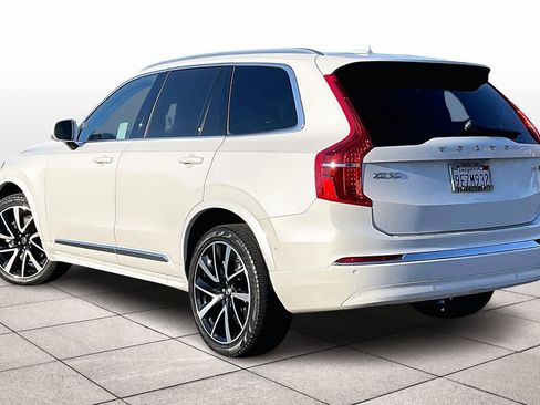 Used 2023 Volvo XC90 B5 Plus image 15