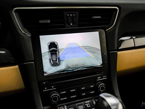 Used 2017 Porsche 911 Turbo image 76