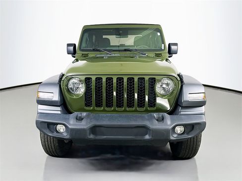 Used 2024 Jeep Wrangler Sport S image 2