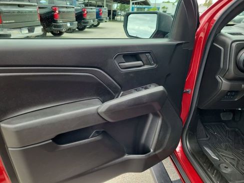 Used 2024 Chevrolet Colorado W/T image 15