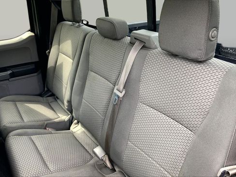 Used 2015 Ford F150 XLT w/ Equipment Group 302A Luxury AWD/4WD image 21