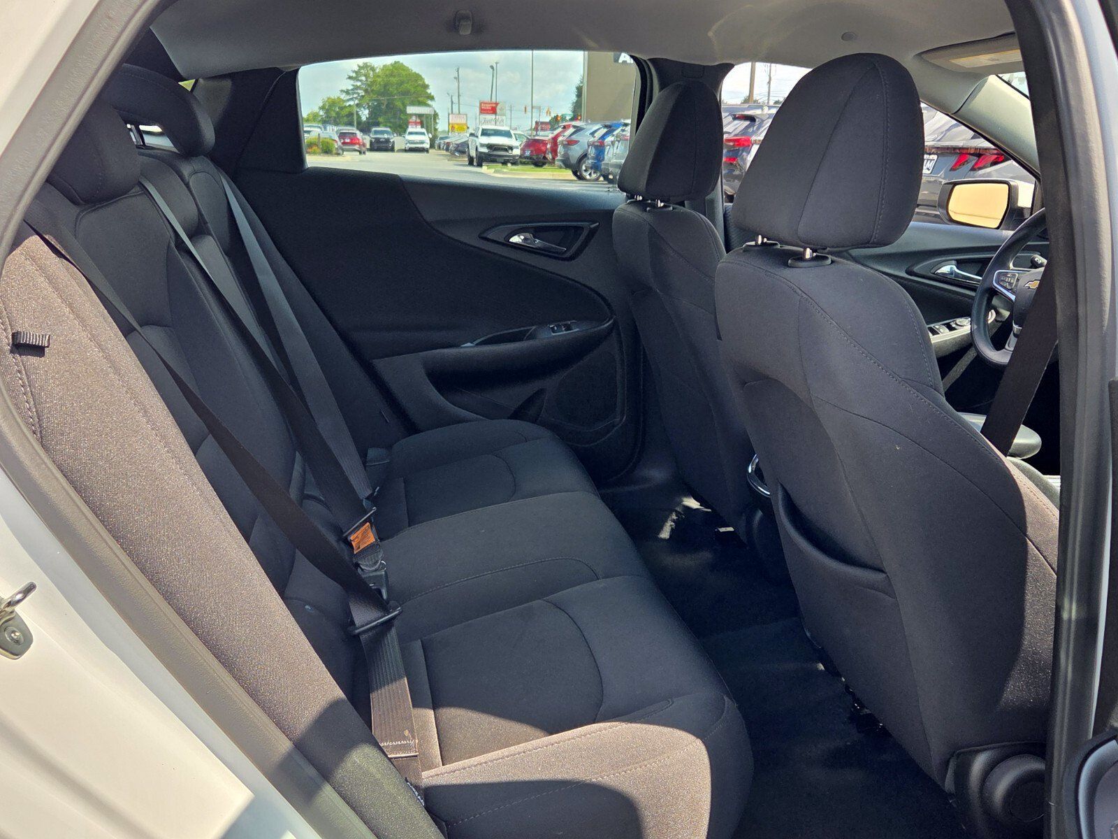 Used 2025 Chevrolet Malibu LT FWD image 16
