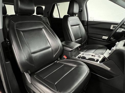 Used 2024 Ford Explorer XLT w/ Equipment Group 202A image 65