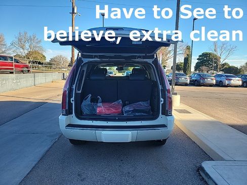 Used 2007 Cadillac Escalade AWD w/ Information Package image 13