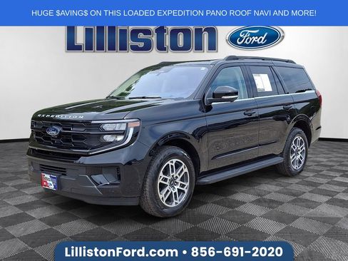 Used 2025 Ford Expedition Active AWD/4WD image 1