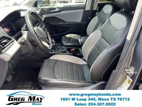 Used 2022 Volkswagen Taos SEL w/ Panoramic Sunroof Package AWD/4WD image 25
