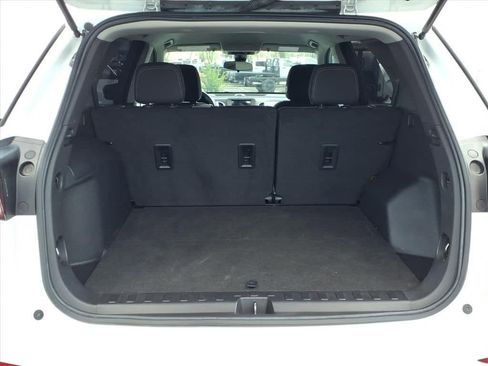 Used 2022 Chevrolet Equinox LS w/ LS Convenience Package FWD image 16