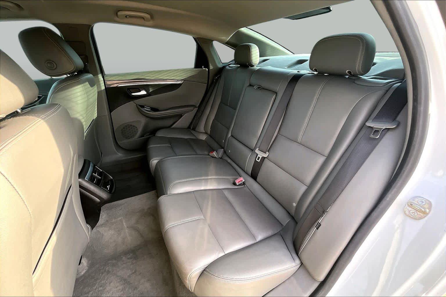 Used 2017 Chevrolet Impala LT w/ Leather Package FWD image 20