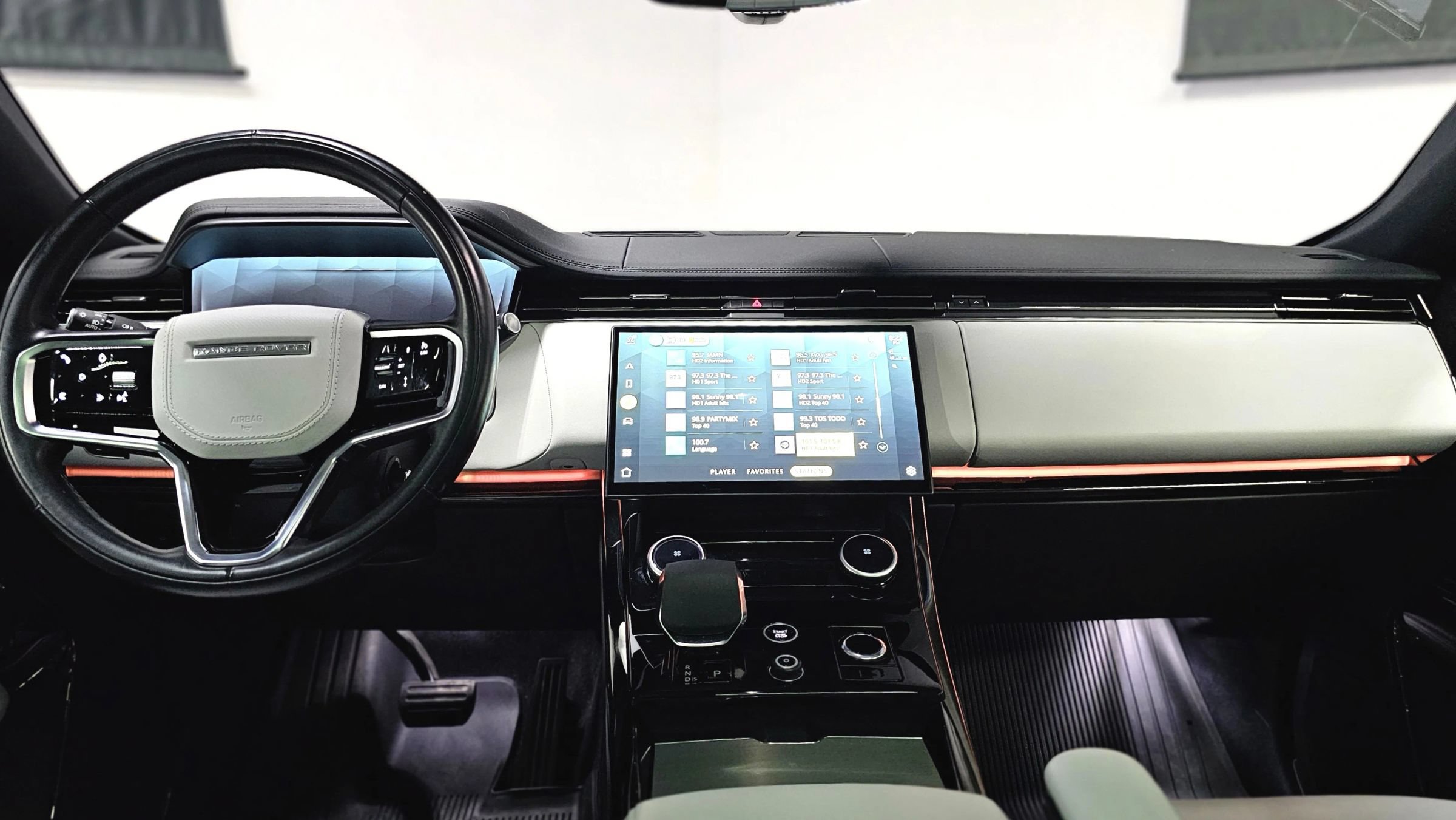 Used 2023 Land Rover Range Rover Sport SE AWD/4WD image 37
