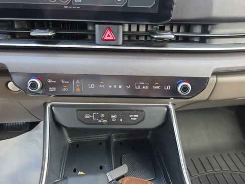Used 2025 Kia Carnival SX FWD image 26