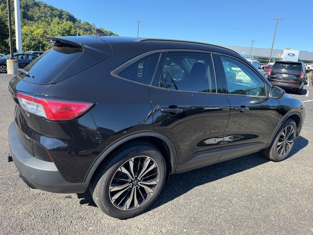 Certified 2022 Ford Escape SEL w/ SEL Stealth AWD Package image 9