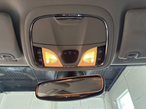 Used 2019 Jeep Cherokee Latitude Plus image 23