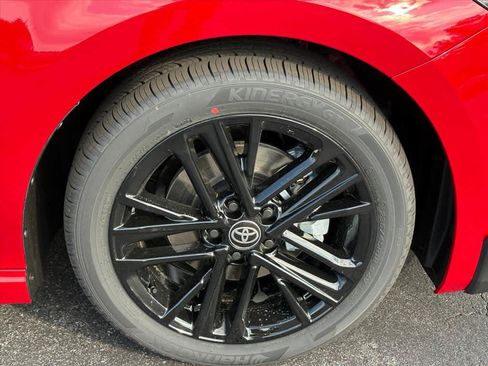 Used 2026 Toyota Camry SE FWD image 32