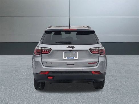 Used 2024 Jeep Compass Trailhawk image 5