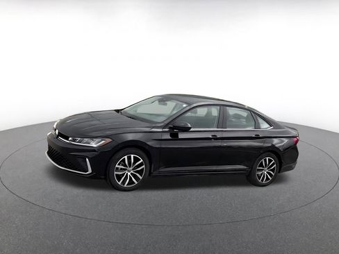 Used 2025 Volkswagen Jetta SE image 8