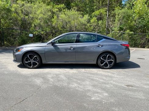 Certified 2024 Nissan Altima 2.5 SR FWD image 7