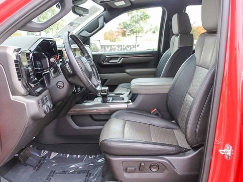 Used 2023 Chevrolet Silverado 1500 ZR2 w/ Technology Package image 14