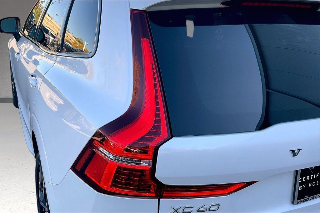 Used 2024 Volvo XC60 B5 Plus w/ Protection Package Premier AWD/4WD image 24