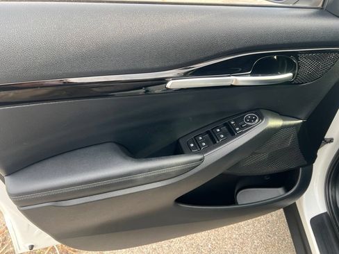Certified 2025 Kia Seltos EX w/ EX Sunroof Package AWD/4WD image 7