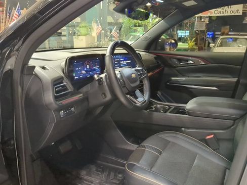 Used 2025 Chevrolet Traverse High Country AWD/4WD image 15