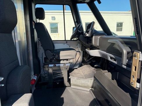 Used 2024 Chevrolet Brightdrop 600 w/ Commercial Equipment Package AWD/4WD image 12