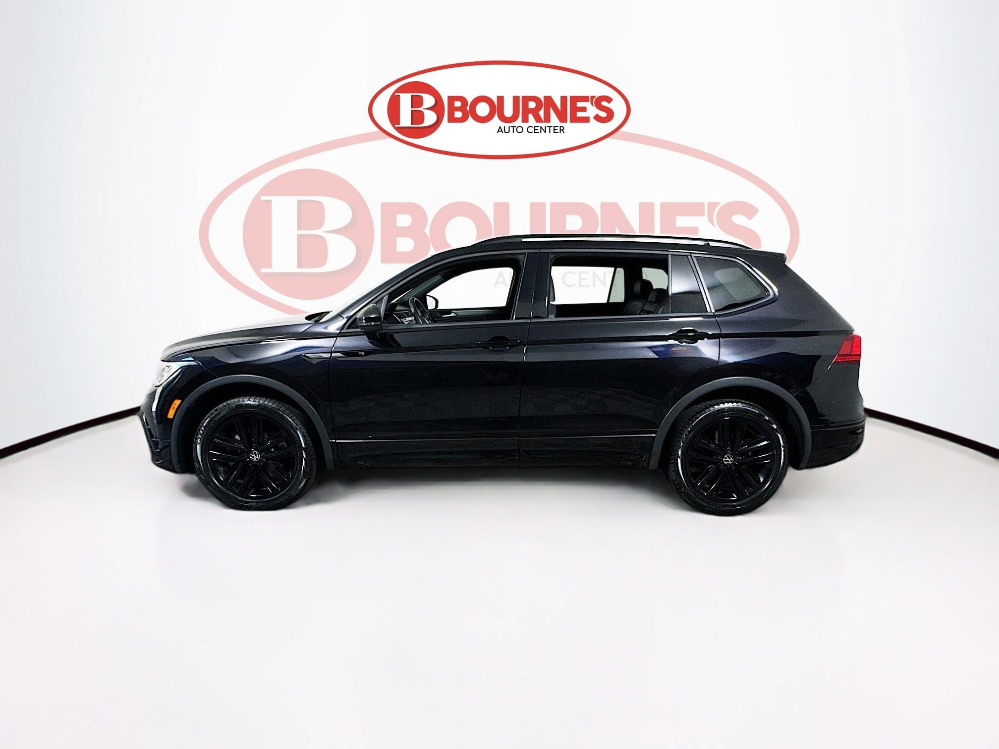 Used 2022 Volkswagen Tiguan SE R-Line AWD/4WD image 7