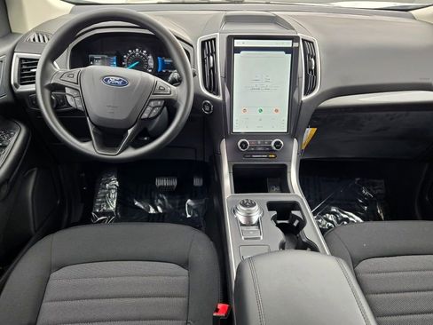 Used 2024 Ford Edge SE image 18