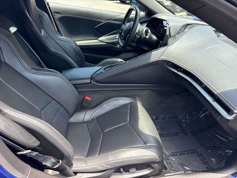 Used 2025 Chevrolet Corvette Stingray Coupe w/ Z51 Performance Package RWD image 27