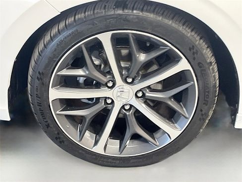 Used 2023 Honda Civic Touring image 32