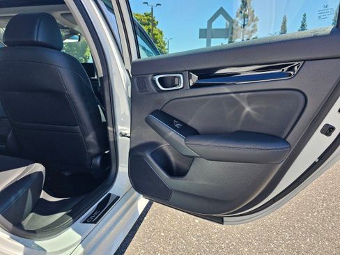 Used 2022 Honda Civic Touring image 15