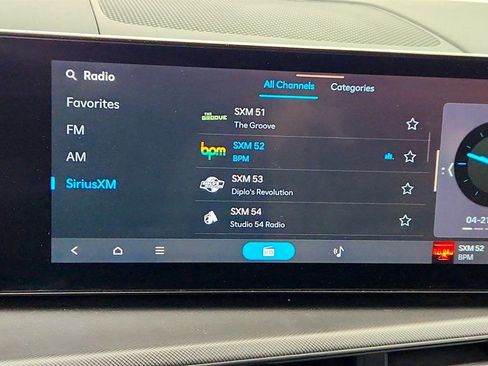 Used 2024 Hyundai Santa Fe SEL image 18