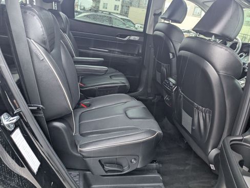 Used 2025 Hyundai Palisade Limited image 32