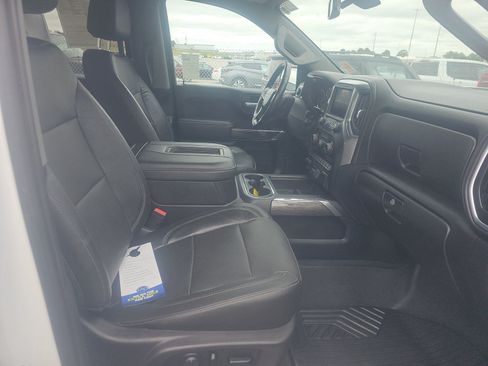 Used 2020 Chevrolet Silverado 1500 LTZ w/ LTZ Convenience Package AWD/4WD image 13