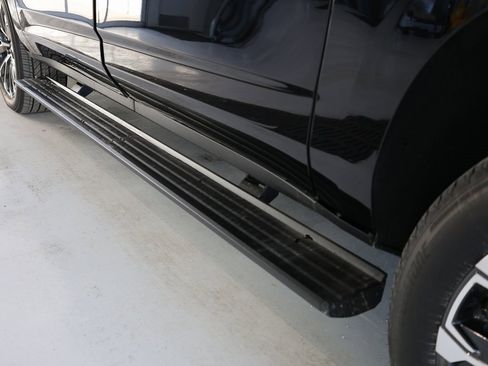 New 2025 Chevrolet Suburban High Country image 10