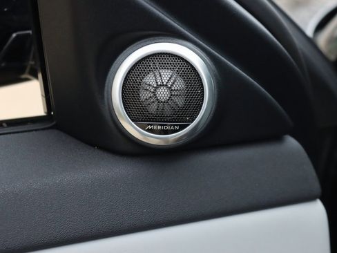 Used 2026 Land Rover Range Rover Evoque S image 11