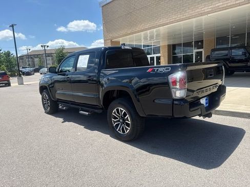 Used 2023 Toyota Tacoma TRD Sport RWD image 2