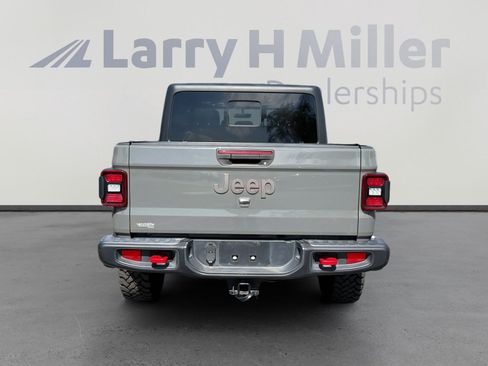 Used 2020 Jeep Gladiator Rubicon image 5