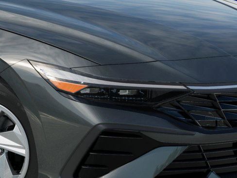 New 2026 Hyundai Elantra SE FWD image 9