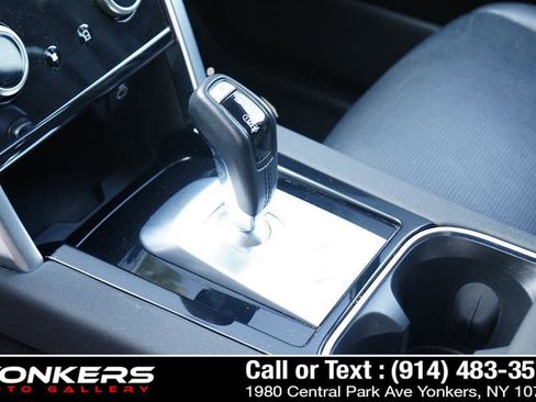 Used 2022 Land Rover Discovery Sport S image 31