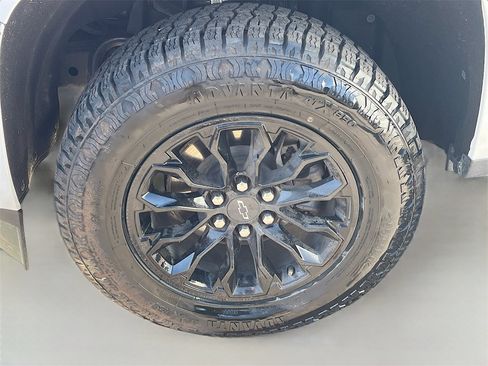 Used 2022 Chevrolet Colorado Z71 w/ LPO, Tonneau and Step Package image 30