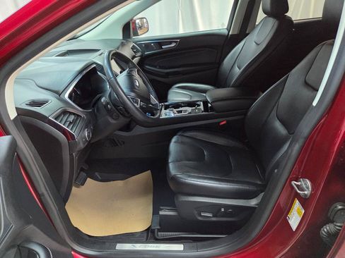 Used 2020 Ford Edge Titanium w/ Equipment Group 301A AWD/4WD image 14