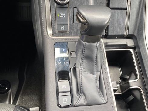 Used 2024 Lexus GX 550 w/ Accessory Package (2T) AWD/4WD image 14